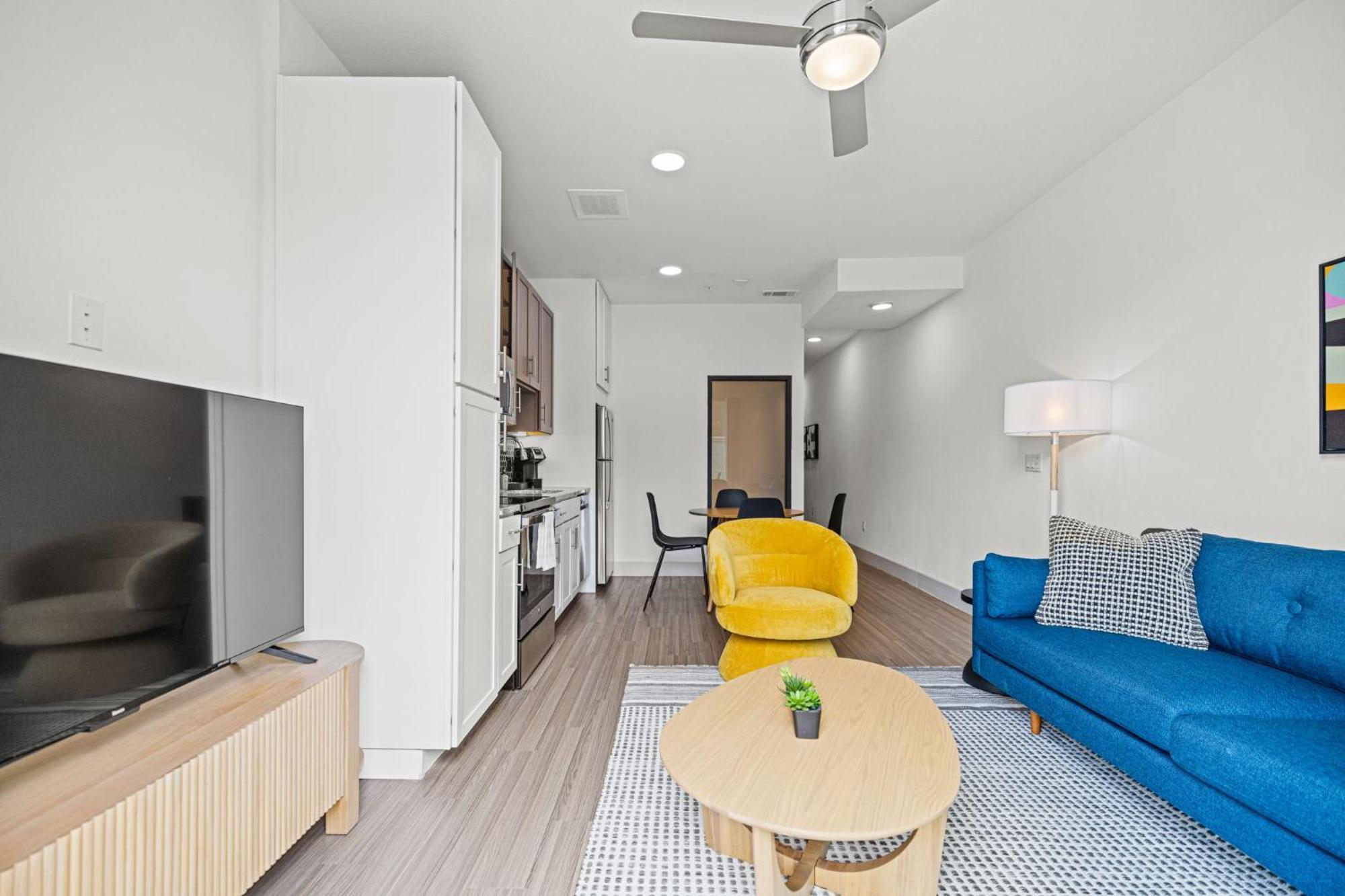 Placemakr Downtown 4*