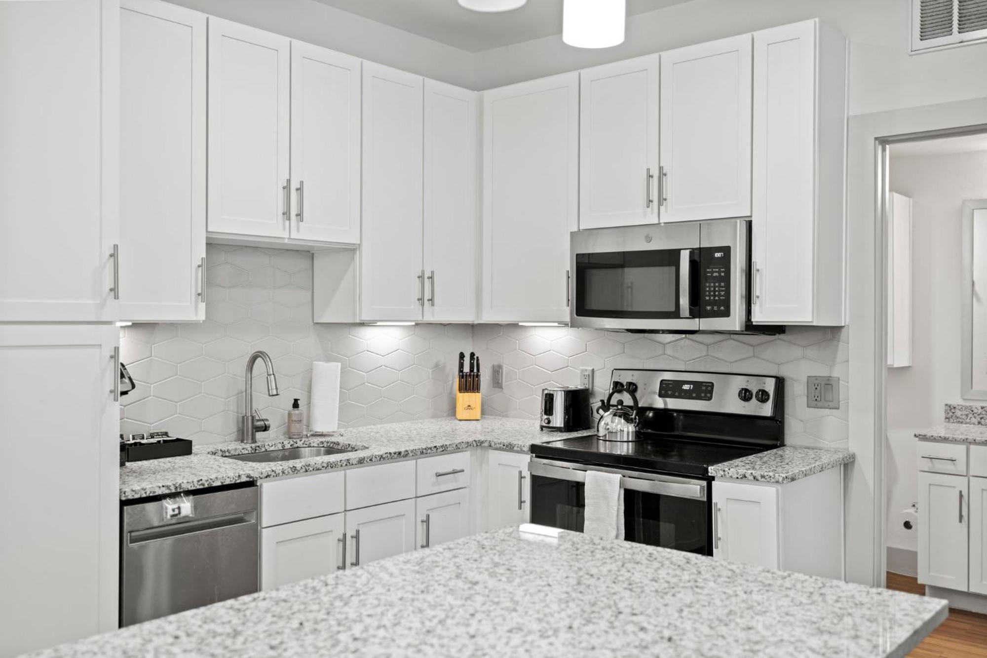 Placemakr Downtown 4*