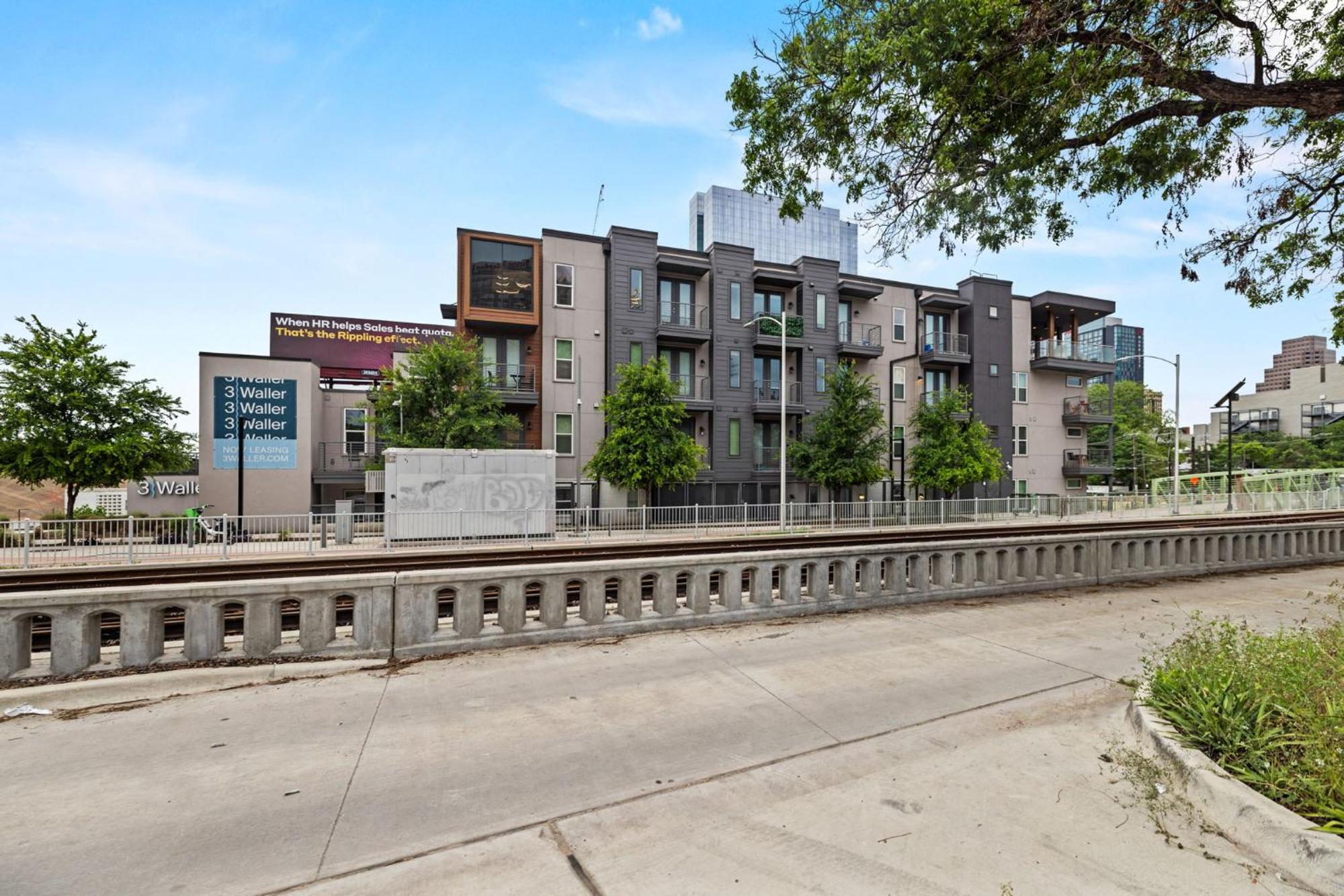 Placemakr Downtown