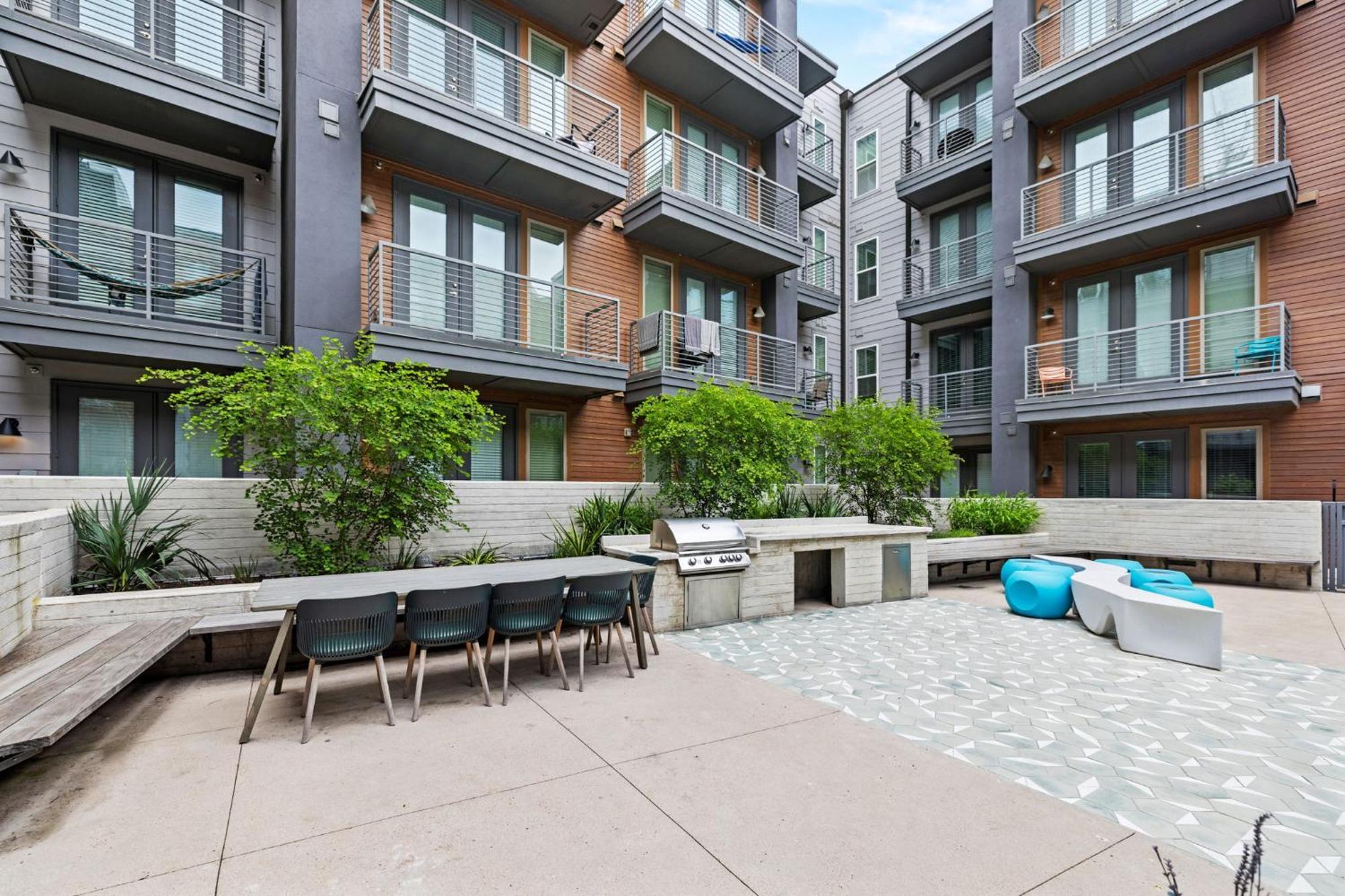 Placemakr Downtown 4*