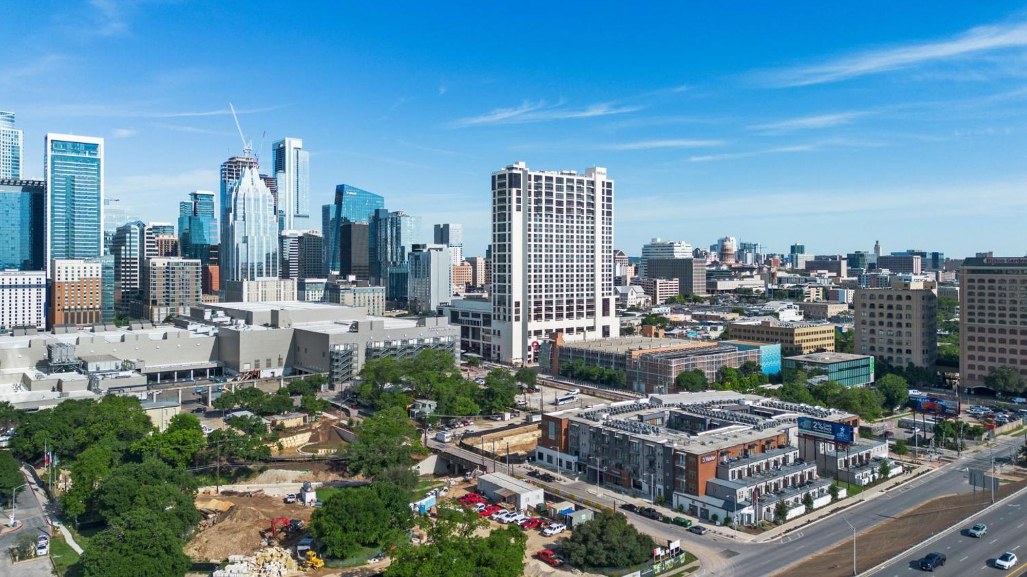 Placemakr Downtown 4*