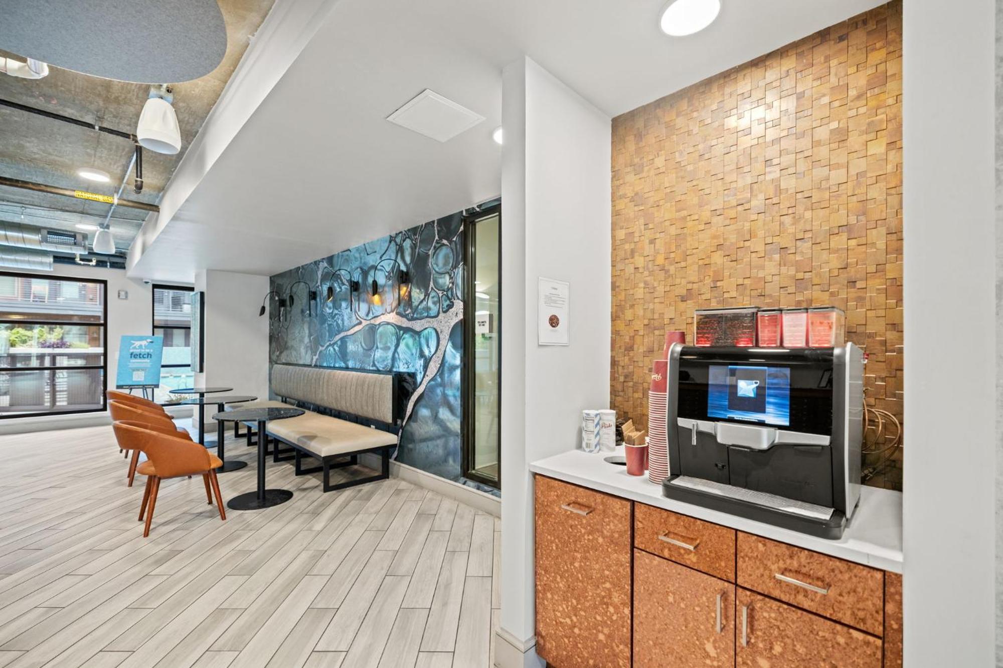 Placemakr Downtown