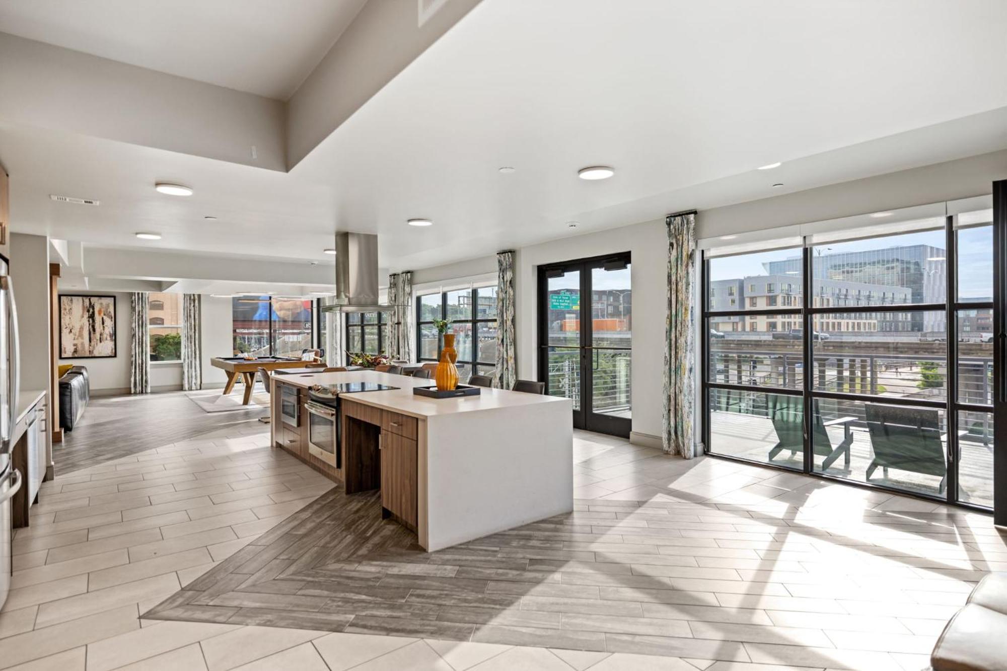 Placemakr Downtown 4* Austin
